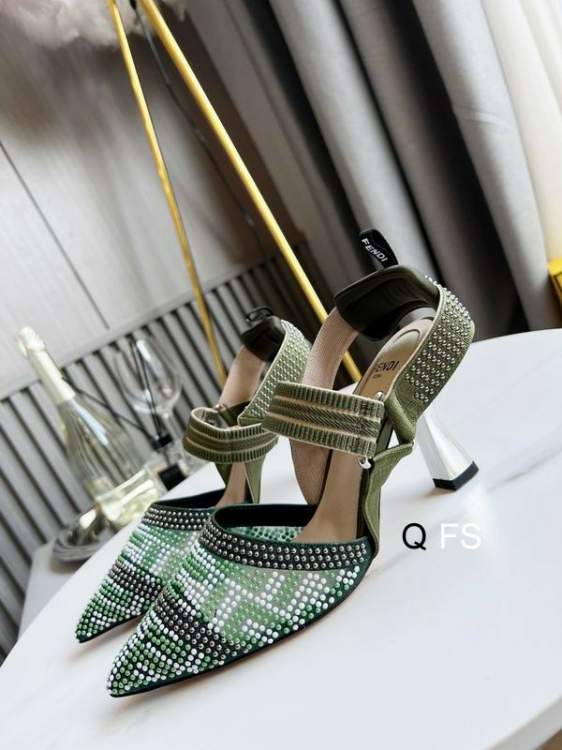 Picture of Fendi Shoes _SKUFendisz35-405.585080.5NW0305